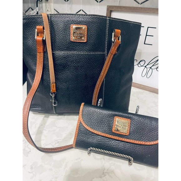 Dooney & Bourke Pebble Grain Leather Shopper Tote and wallet - Picture 1 of 9